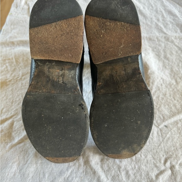 Frye Jamie Chelsea Boot - Picture 4 of 6